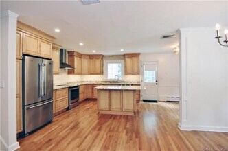 50 Malvern Rd in Stamford, CT - Building Photo - Building Photo