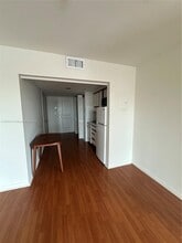 5729 SW 72nd Ave in Miami, FL - Building Photo - Building Photo