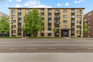 Bourret in Montréal, QC - Building Photo