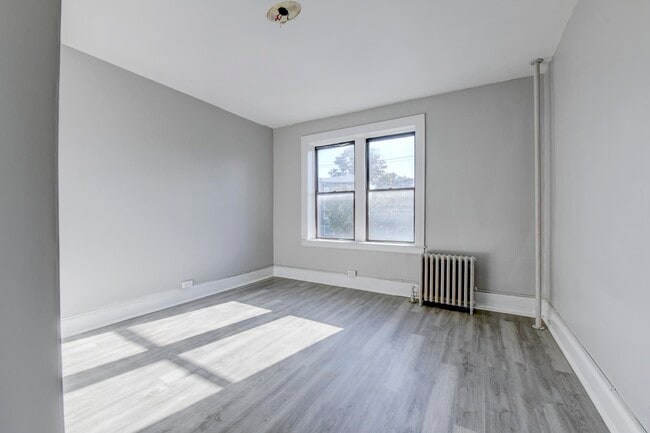 901 Grand Ave in North Bergen, NJ - Building Photo - Building Photo