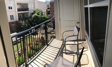 4845 Ashley Park Ln in Charlotte, NC - Building Photo - Building Photo