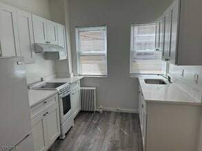 45 Roseland Ave in Caldwell, NJ - Building Photo - Building Photo