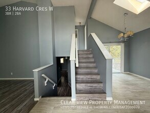 33 Harvard Crescent W in Lethbridge, AB - Building Photo - Building Photo