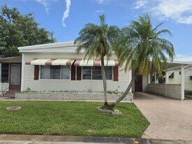 311 49th Ave Terrace W in Bradenton, FL - Building Photo