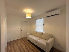 407 NW 11th Ave, Unit 407 in Boynton Beach, FL - Building Photo - Building Photo