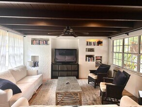 1705 Virginia Dr in Orlando, FL - Building Photo - Building Photo