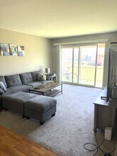 16W535 79th St in Willowbrook, IL - Building Photo - Building Photo