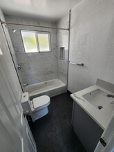237 E 219th St in Carson, CA - Building Photo - Building Photo