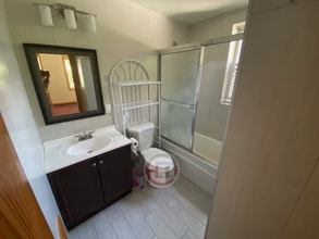 1942 Tomlinson Ave in Bronx, NY - Building Photo - Building Photo