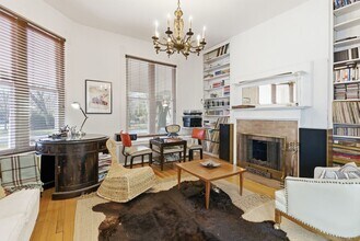 2001 Orrington Ave, Unit 2001 in Evanston, IL - Building Photo - Building Photo