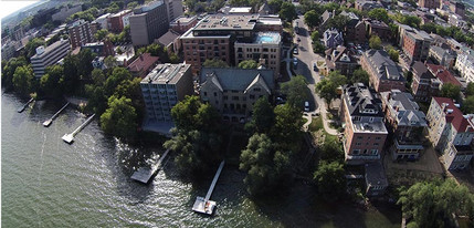 Waterfront in Madison, WI - Foto de edificio - Building Photo