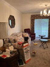 377 Huse Rd, Unit 12 in Manchester, NH - Building Photo - Building Photo