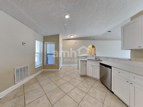 574 Wekiva Bluff St in Apopka, FL - Building Photo - Building Photo