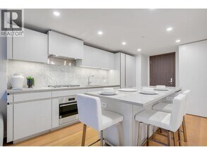 889 Pacific St in Vancouver, BC - Building Photo - Building Photo