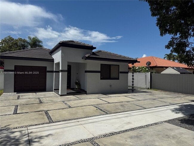 14480 SW 112th St in Miami, FL - Building Photo - Building Photo