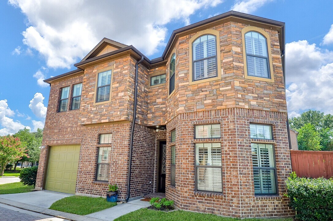 1915 Upland Sky in Houston, TX - Foto de edificio