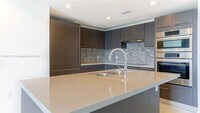 7825 NW 107th Ave, Unit 721 in Doral, FL - Building Photo - Building Photo