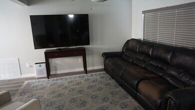 5210 43rd Terrace N in St. Petersburg, FL - Building Photo - Building Photo