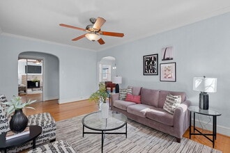 7055 Dartmouth Ave, Unit Unit #1 in University City, MO - Building Photo - Building Photo