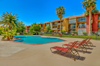 The Solana Apartments in El Paso, TX - Building Photo - Building Photo