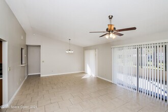 1762 Eatonia St NW in Palm Bay, FL - Building Photo - Building Photo