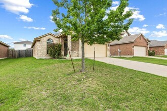 6609 Sendero Lane in Waco, TX - Building Photo - Building Photo