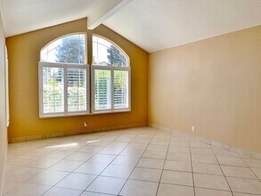 1260 Clearview Dr in Hollister, CA - Building Photo - Building Photo