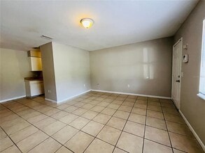 1031 Crestview Ave in Lakeland, FL - Building Photo - Building Photo