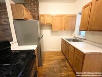 733 Parker St photo'