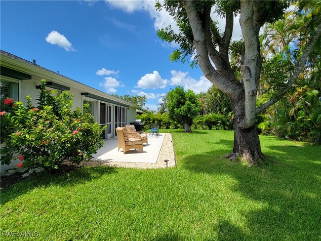 237 SW 47th St