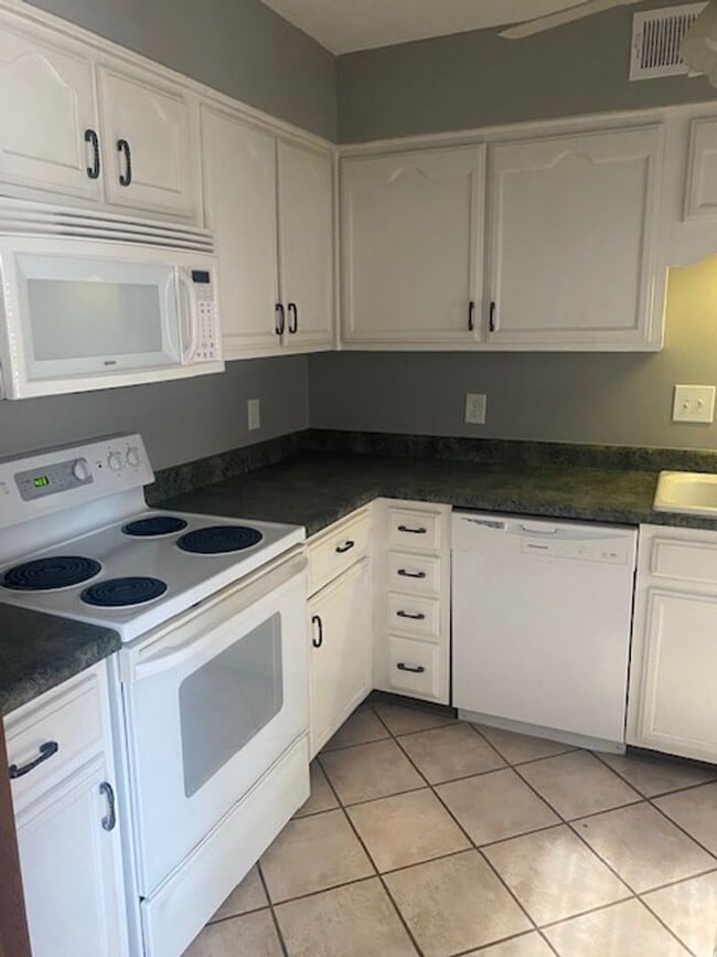 property at 6845 Dawnhill Rd