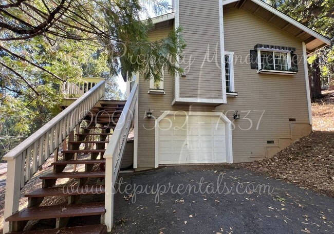 19997 Ridgecrest Way in Groveland, CA - Building Photo - Building Photo