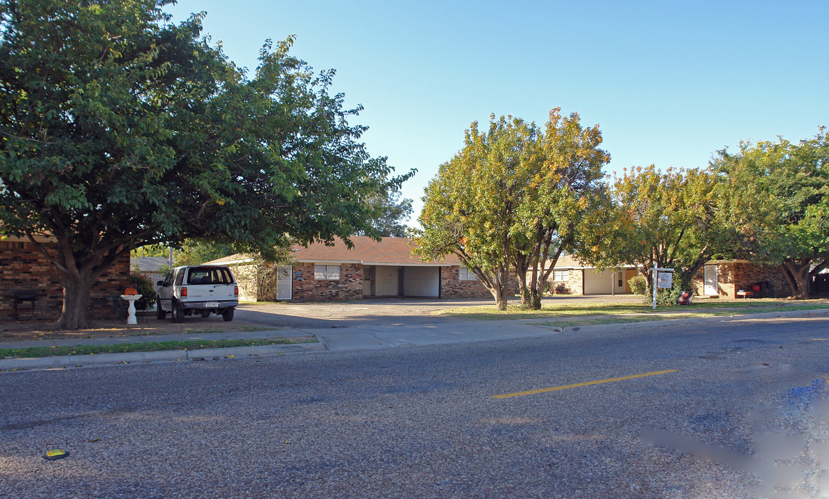 1609-1613 38th St in Lubbock, TX - Building Photo