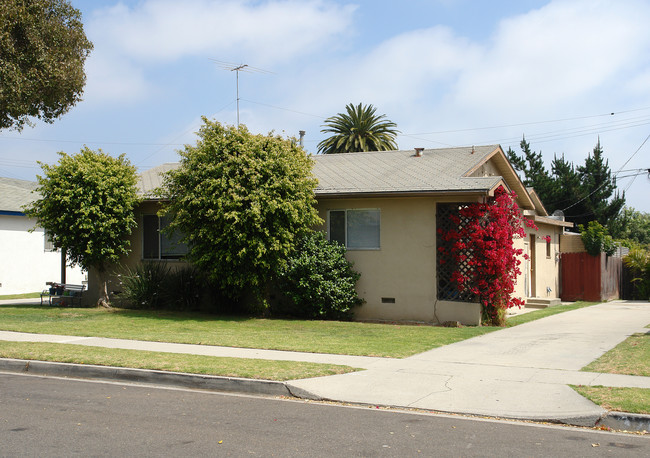 3724-3726 Birch St in Ventura, CA - Building Photo - Building Photo