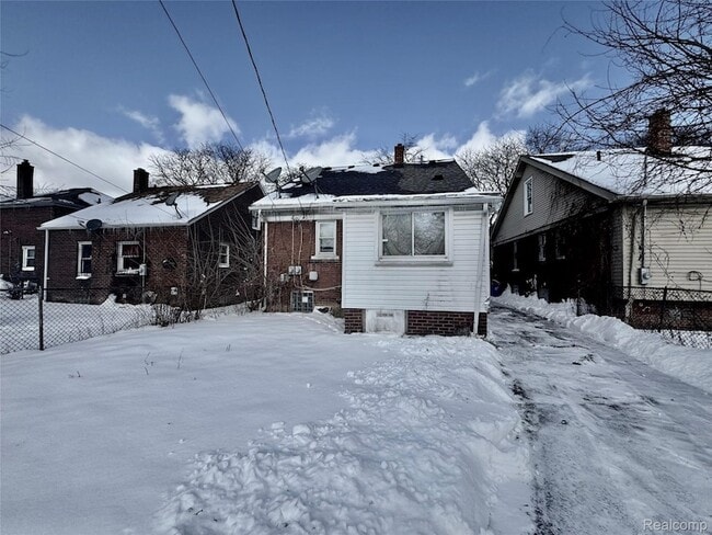 15030 Rossini Dr in Detroit, MI - Foto de edificio - Building Photo