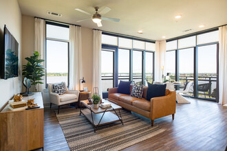 The Landing Residences in Memphis, TN - Building Photo - Building Photo