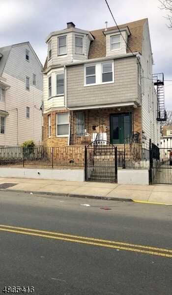 780 Summer Ave-Unit -2 in Newark, NJ - Building Photo