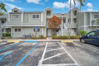 3437 NW 44th St in Lauderdale Lakes, FL - Building Photo - Building Photo