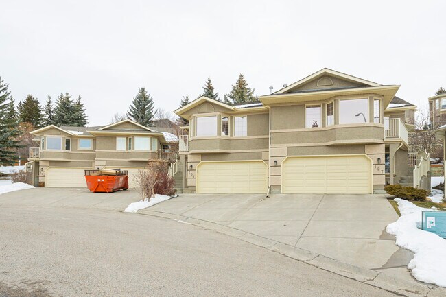 240 Silver Creek Mews NW in Calgary, AB - Building Photo - Building Photo