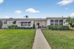 212 W High Point Terrace in Delray Beach, FL - Building Photo