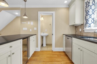 83 Dresser St in Boston, MA - Building Photo - Building Photo