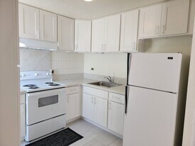 98-630-731 Moanalua Loop in Aiea, HI - Building Photo