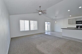 1434 N Thistle Dr in Kuna, ID - Building Photo - Building Photo