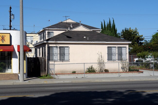 805 S Prairie Ave in Inglewood, CA - Building Photo - Building Photo