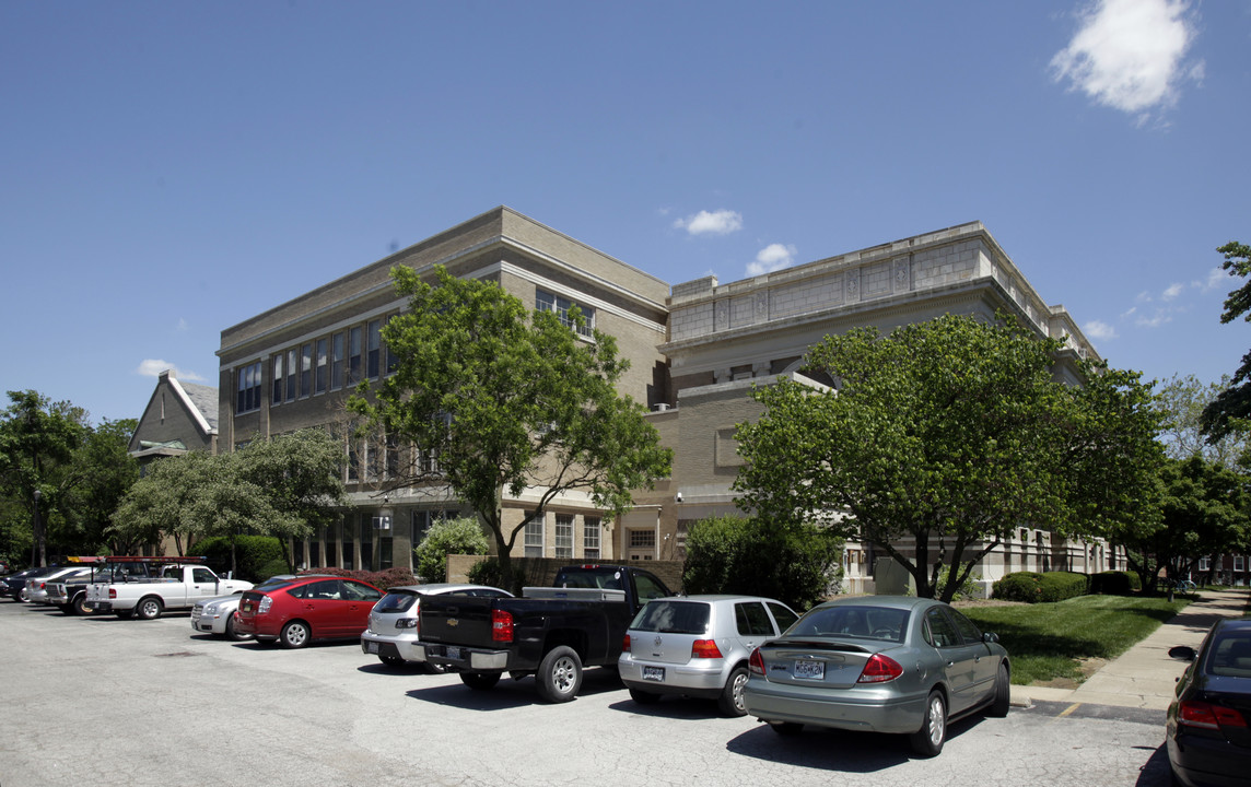 Lewis Center in University City, MO - Building Photo