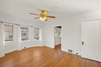13860 Clifton Blvd in Lakewood, OH - Building Photo - Building Photo