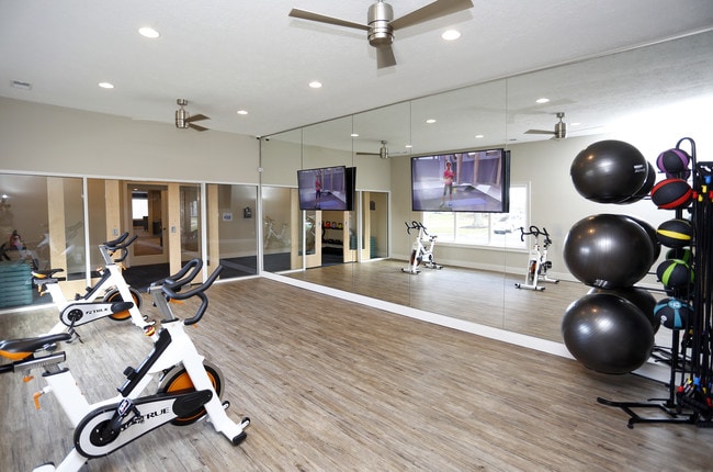 Woods of Castleton in Indianapolis, IN - Building Photo - Interior Photo
