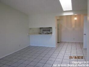 5513 Lochmoor in San Antonio, TX - Building Photo - Building Photo