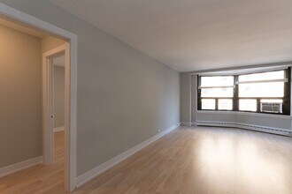 448 W Wellington Ave in Chicago, IL - Building Photo - Building Photo