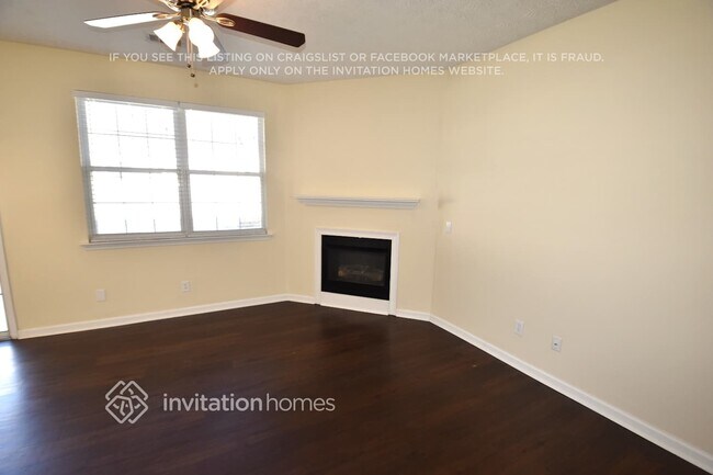 202 W Oaks Pl in Woodstock, GA - Foto de edificio - Building Photo